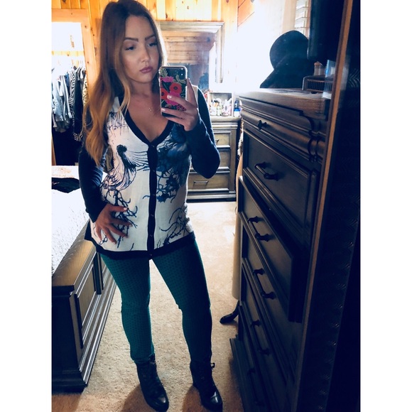 Cardigan - Picture 2 of 3